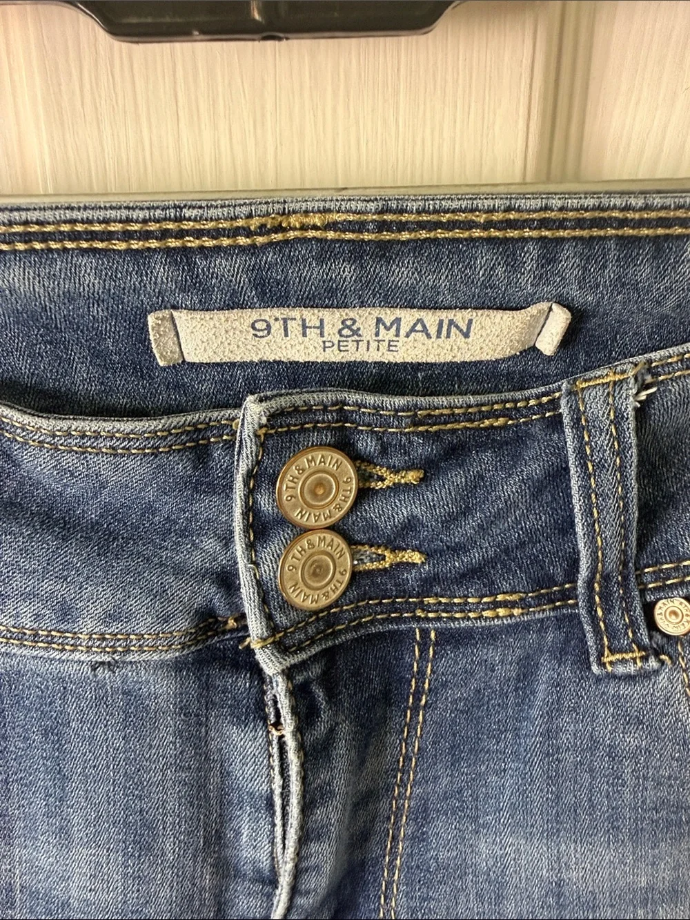 9th & Main Women's Blue High-Rise Skinny Jean Capri Size 4